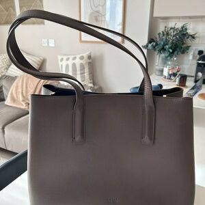 Chic Taupe Leather Tote Bag